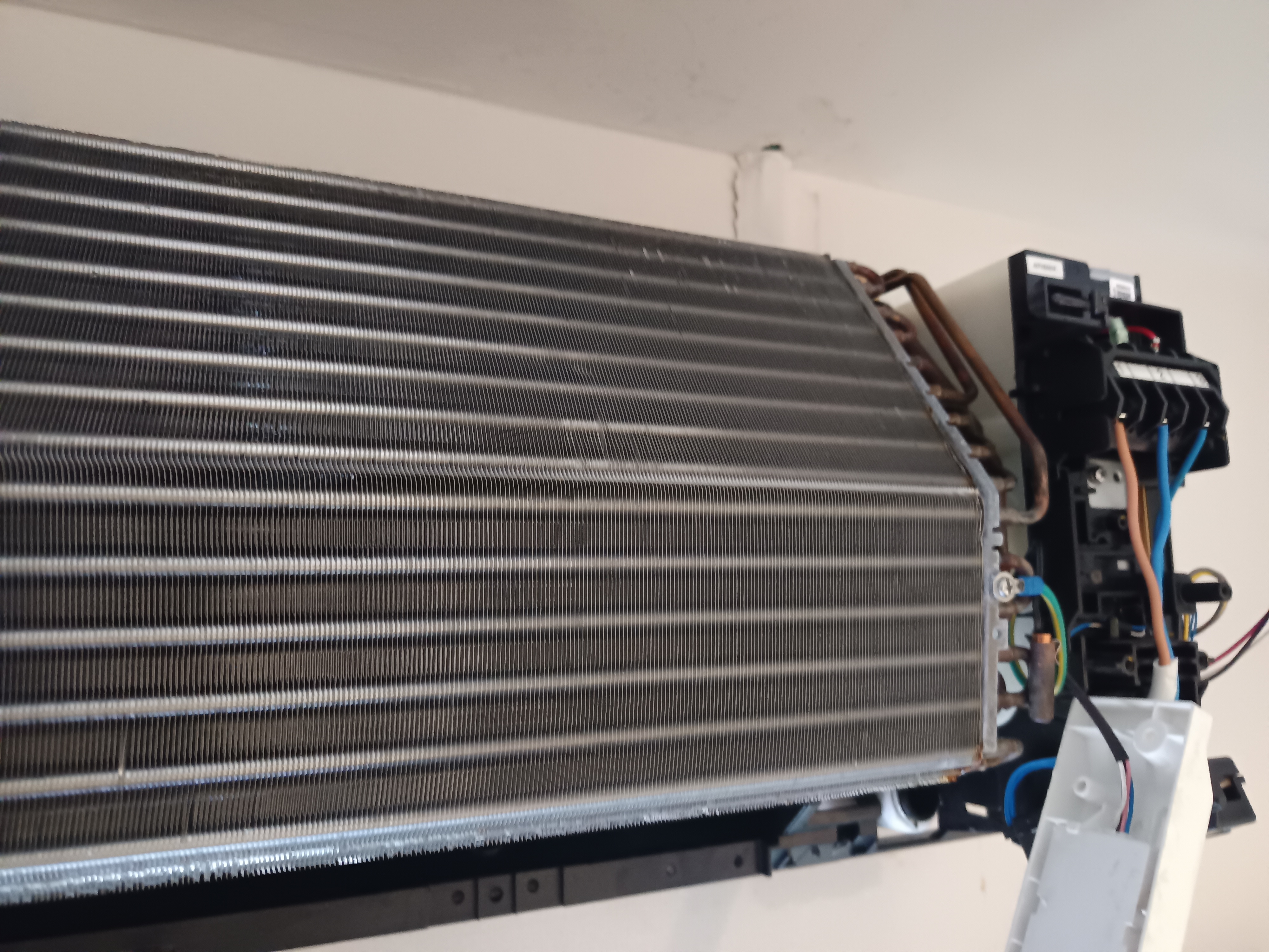 ล้างเครื่องปรับอากาศหมู่บ้านดาราแกรนด์โรจนะวังน้อย - รูปภาพผลงานที่ 4