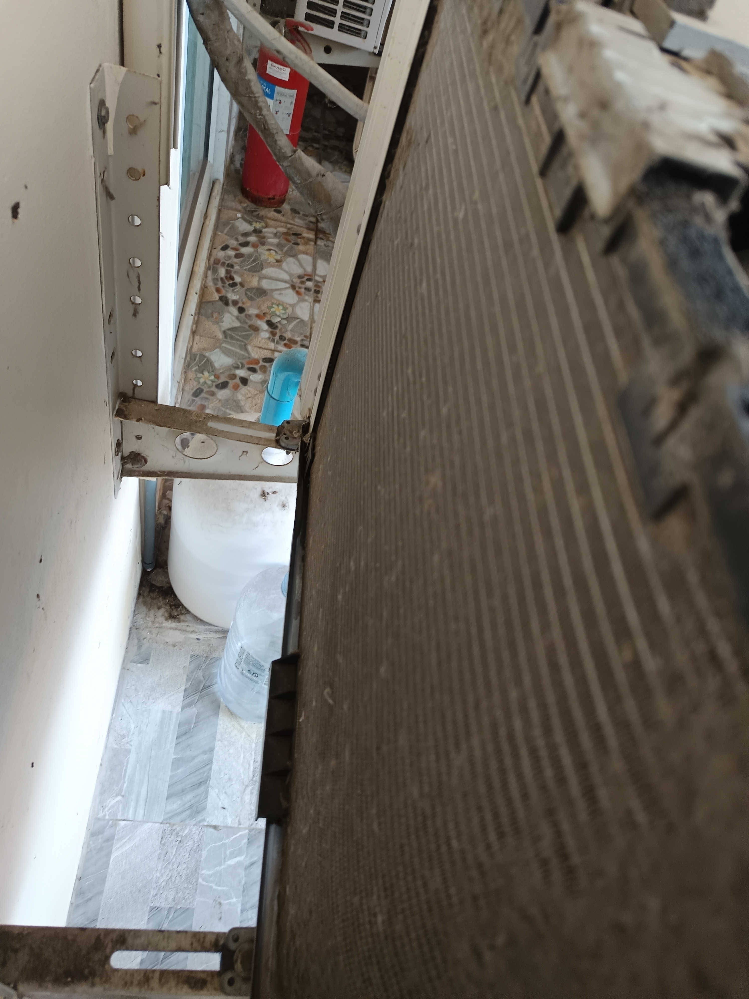 ล้างแอร์ในหมู่บ้านนราวัลย์วังน้อย - รูปภาพผลงานที่ 14